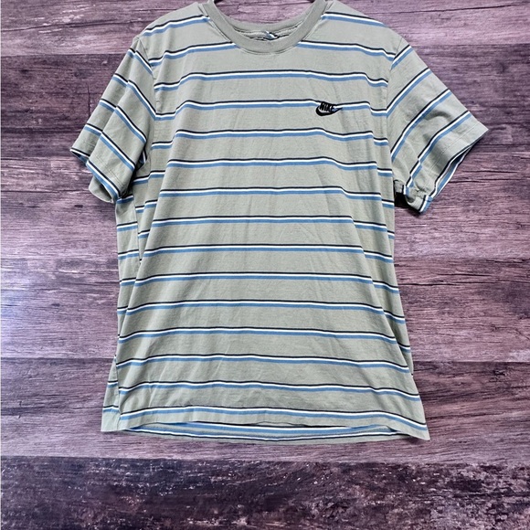 Nike Men's Green Striped Shirt - Picture 1 of 4